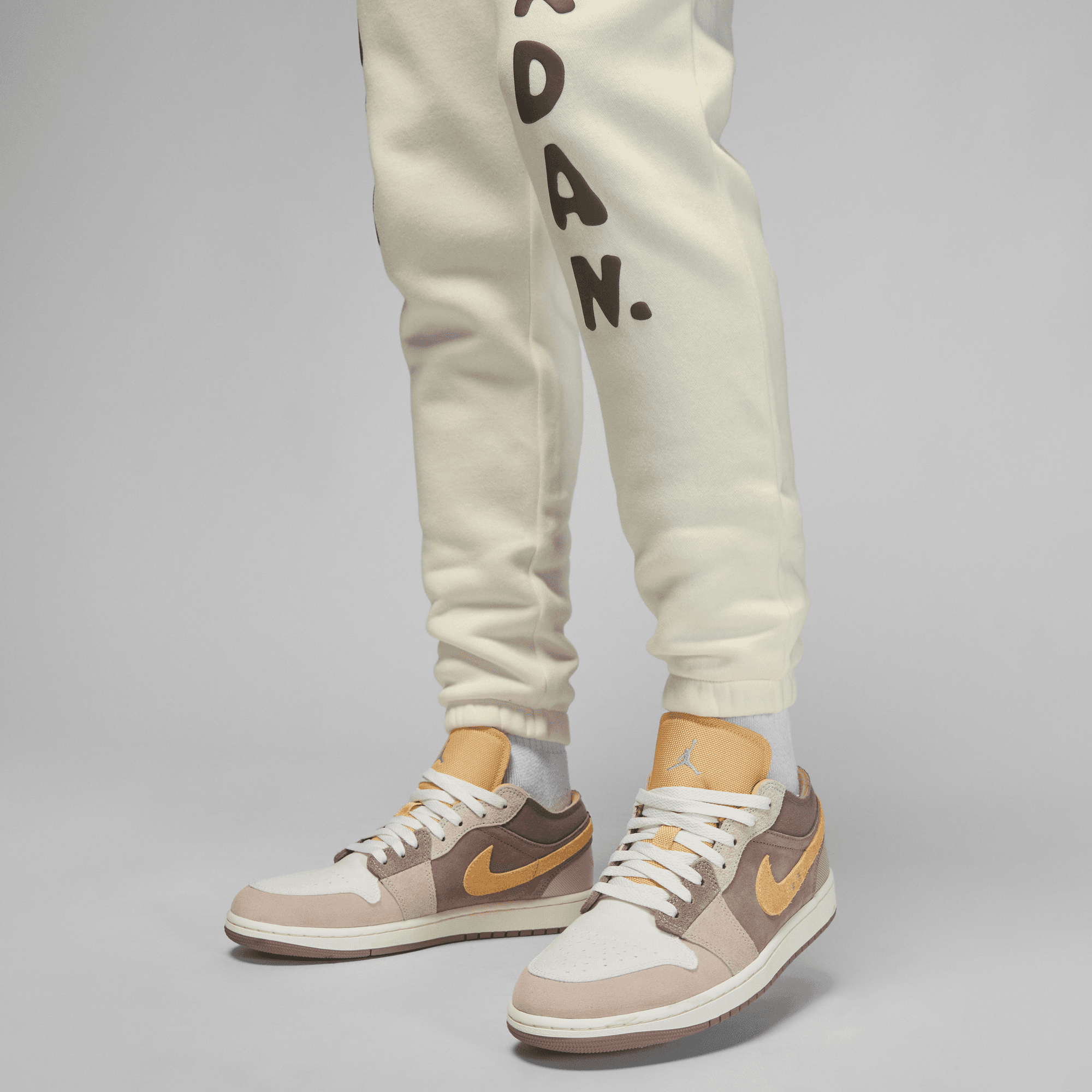 Air Jordan Sweatpant by UMAR RASHID DV7569-133 Sail – Capsule