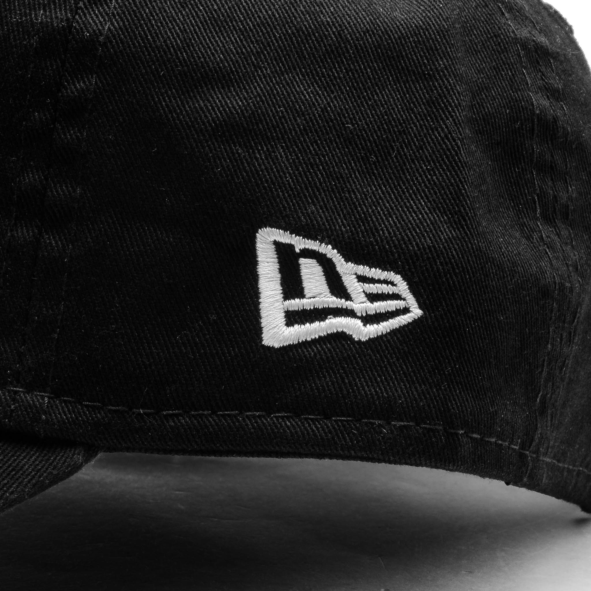 JmksportShops Casper Logo x New Era 9TWENTY Hat Black
