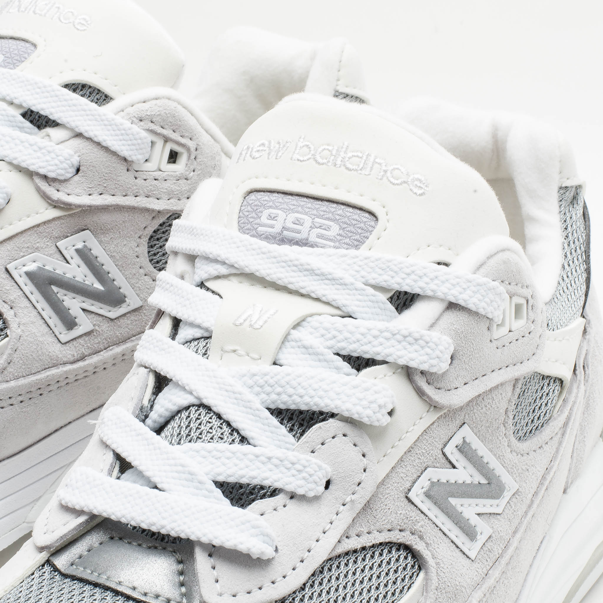 U992NC White/Reflection